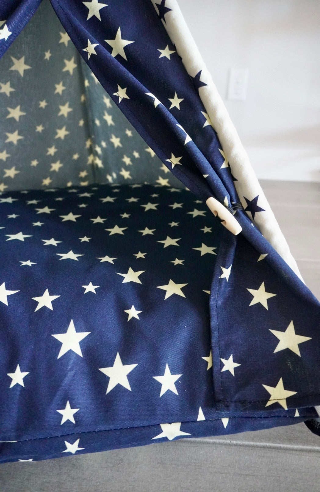 Anti Anxiety Teepee Pet Bed.