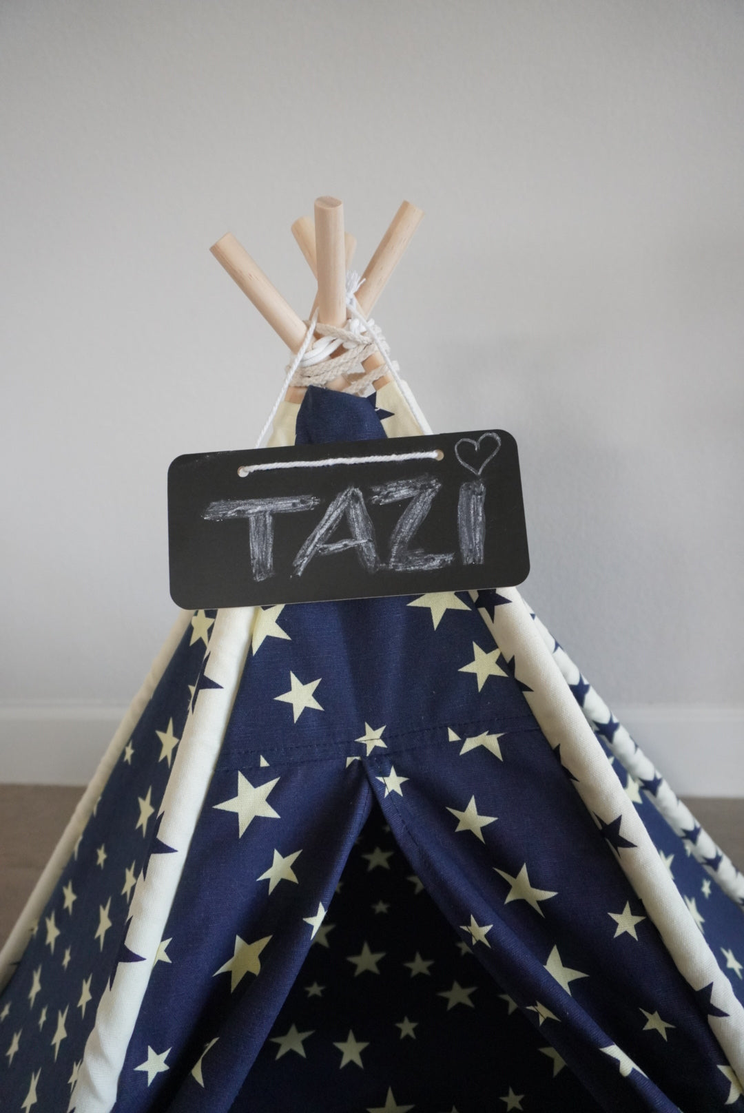 Anti Anxiety Teepee Pet Bed.